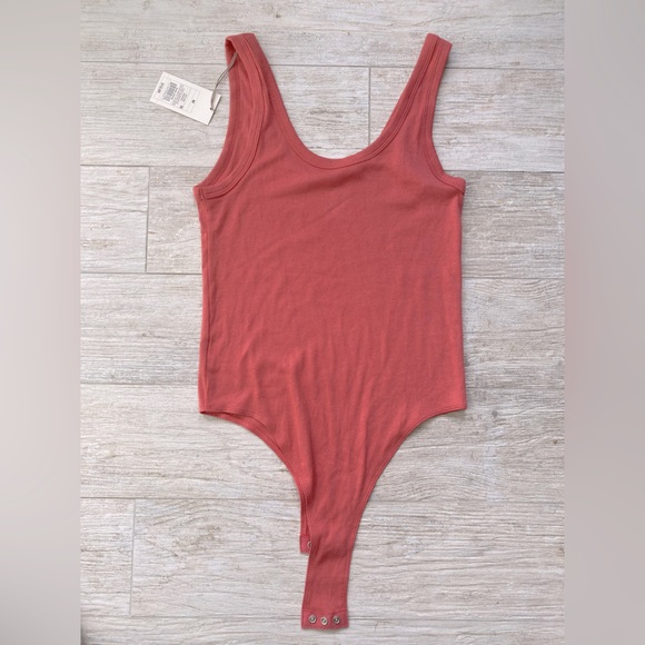 NWT bodysuit pink - Picture 3 of 5